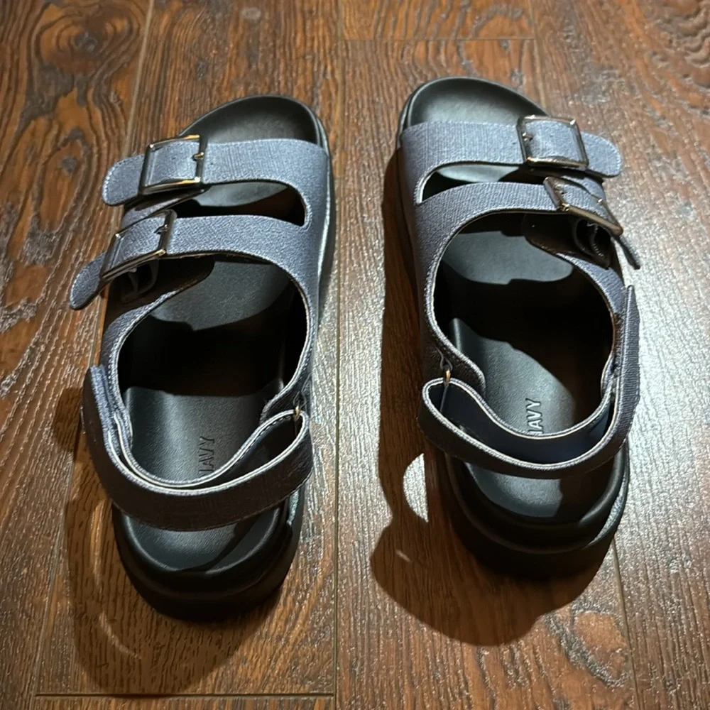 Old Navy Chunky Buckle Strap Sandal Size 9 - Picture 4 of 6